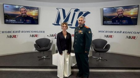 В эфире редакции Пресс-центра МК: Слащёв рассказывает о вдохновении фронтовой лирикой В эфире редакции Пресс-центра МК: Слащёв рассказывает о вдохновении фронтовой лирикой